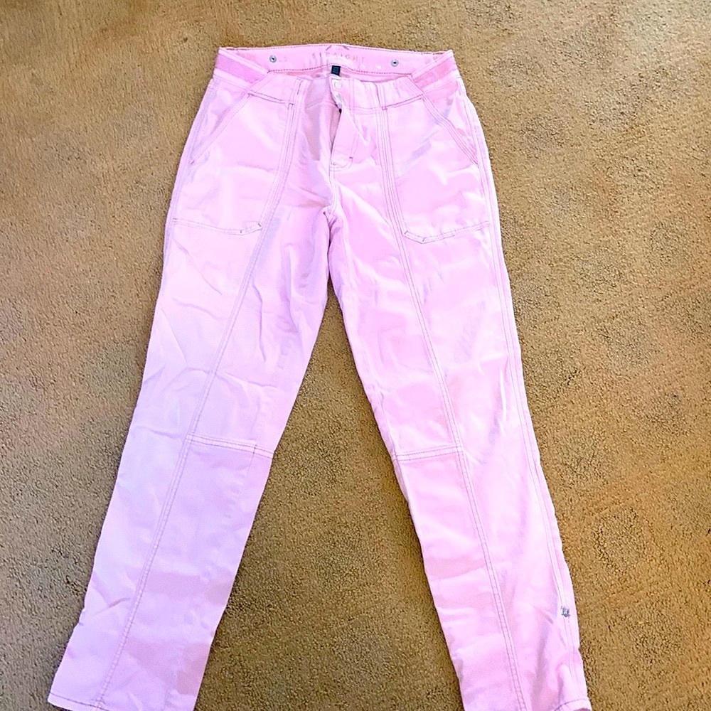 White House and Black market ,” The straight chop” pants